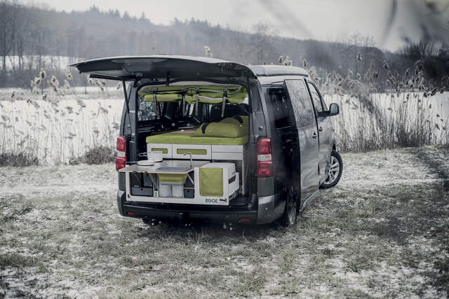 Vestavby Egoé. S jedním kufrem za město