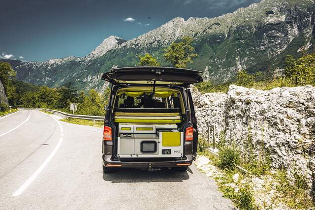 Zmień swoje auto w kampera. Korzystna oferta na Nestbox