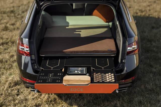 Cestování s jedním kufrem. Inspirace od Egoé, nyní i pro vozy kombi